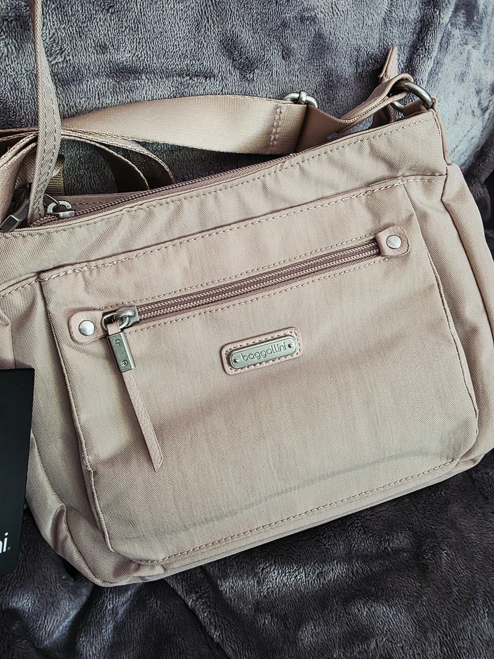 New Baggallini Uptown RFID Crossbody Bag & Wristlet NWT Mauve Pink